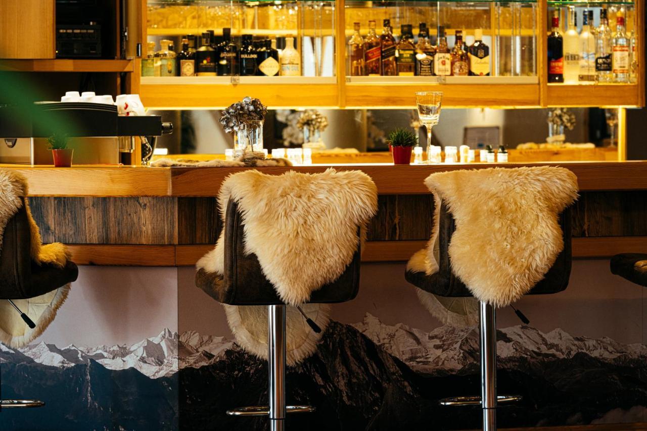 באד הופגסטין Hotel Das Gastein - Ganzjaehrig Inklusive Alpentherme Gastein & Sommersaison Inklusive Gasteiner Bergbahnen מראה חיצוני תמונה