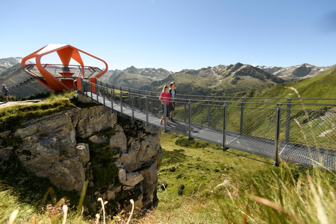 באד הופגסטין Hotel Das Gastein - Ganzjaehrig Inklusive Alpentherme Gastein & Sommersaison Inklusive Gasteiner Bergbahnen מראה חיצוני תמונה